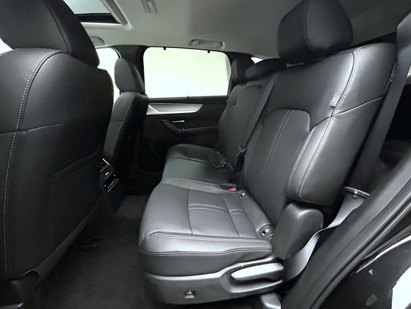 New 2026 MAZDA CX-90 Plug-In Hybrid w/ Preferred image 12