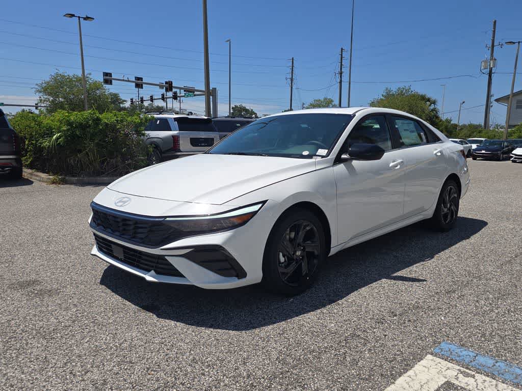 New 2026 Hyundai Elantra SEL Sport Premium FWD image 2