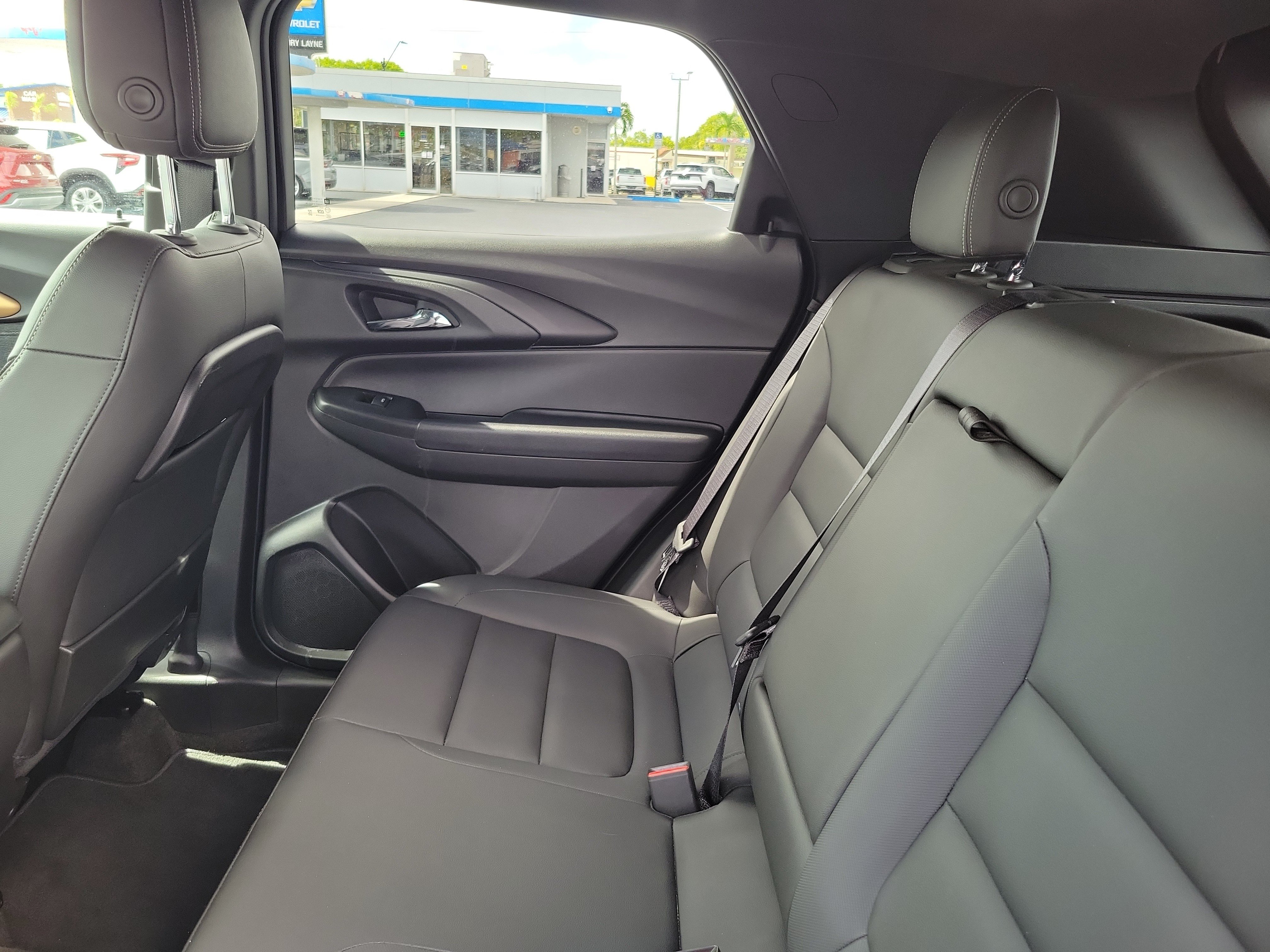 Used 2023 Chevrolet TrailBlazer ACTIV w/ Sun and Liftgate Package AWD/4WD image 10