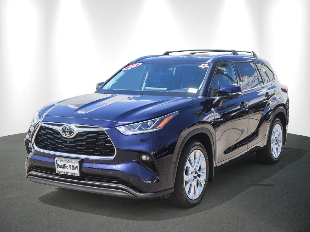 Used 2024 Toyota Highlander Limited AWD/4WD image 3