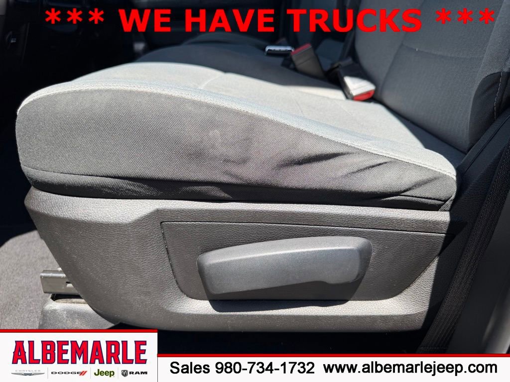 Used 2021 RAM 1500 Classic SLT AWD/4WD image 15