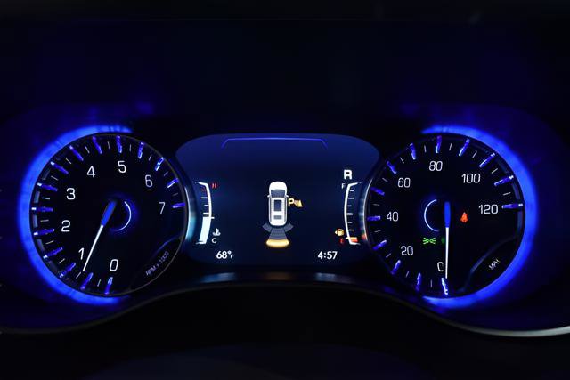 Certified 2024 Chrysler Pacifica Touring-L FWD image 31