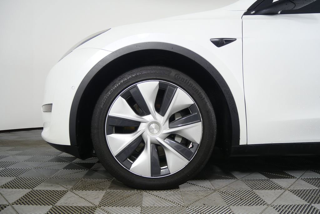 Used 2021 Tesla Model Y Long Range image 8