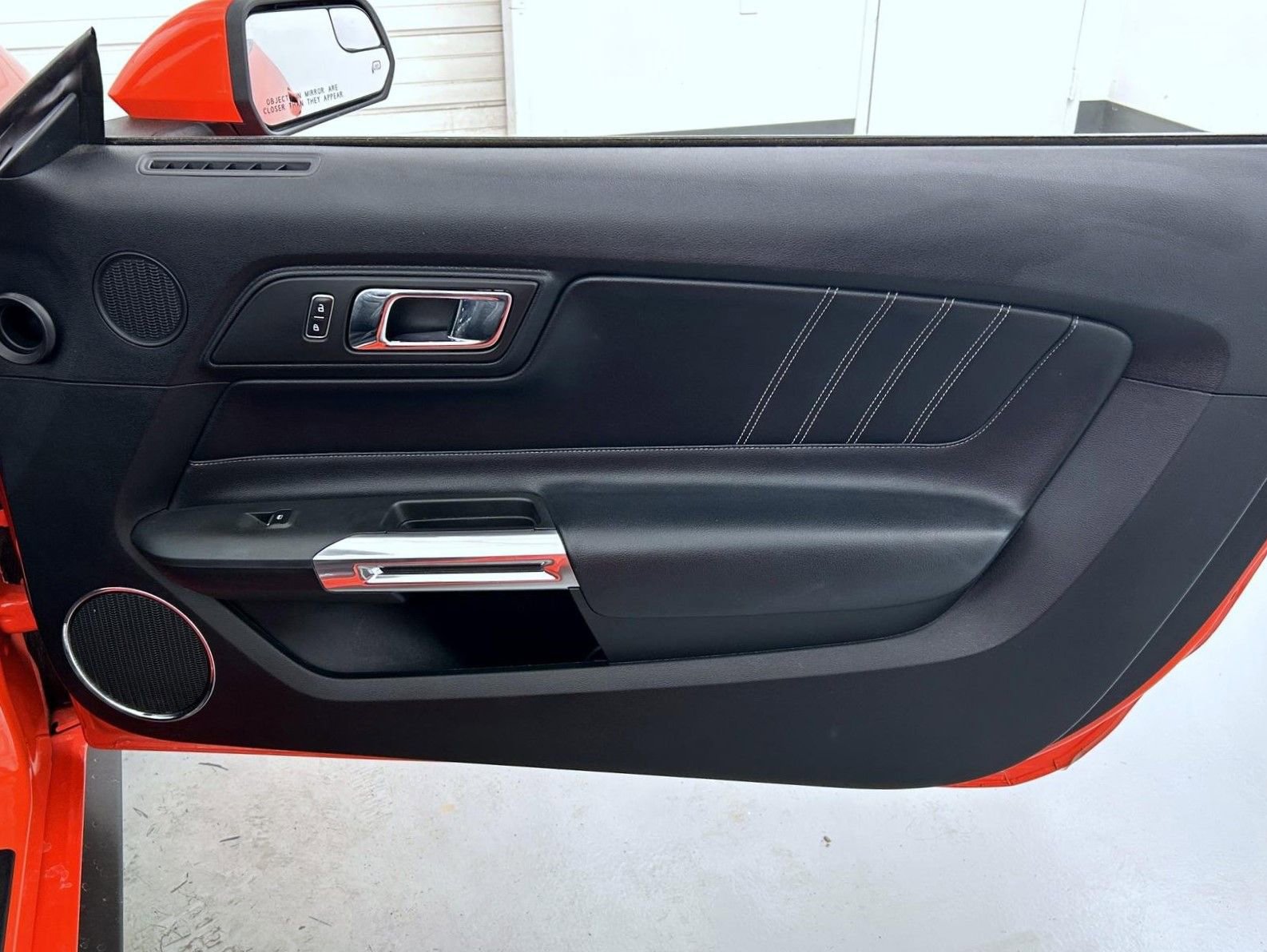 Used 2016 Ford Mustang Premium image 15