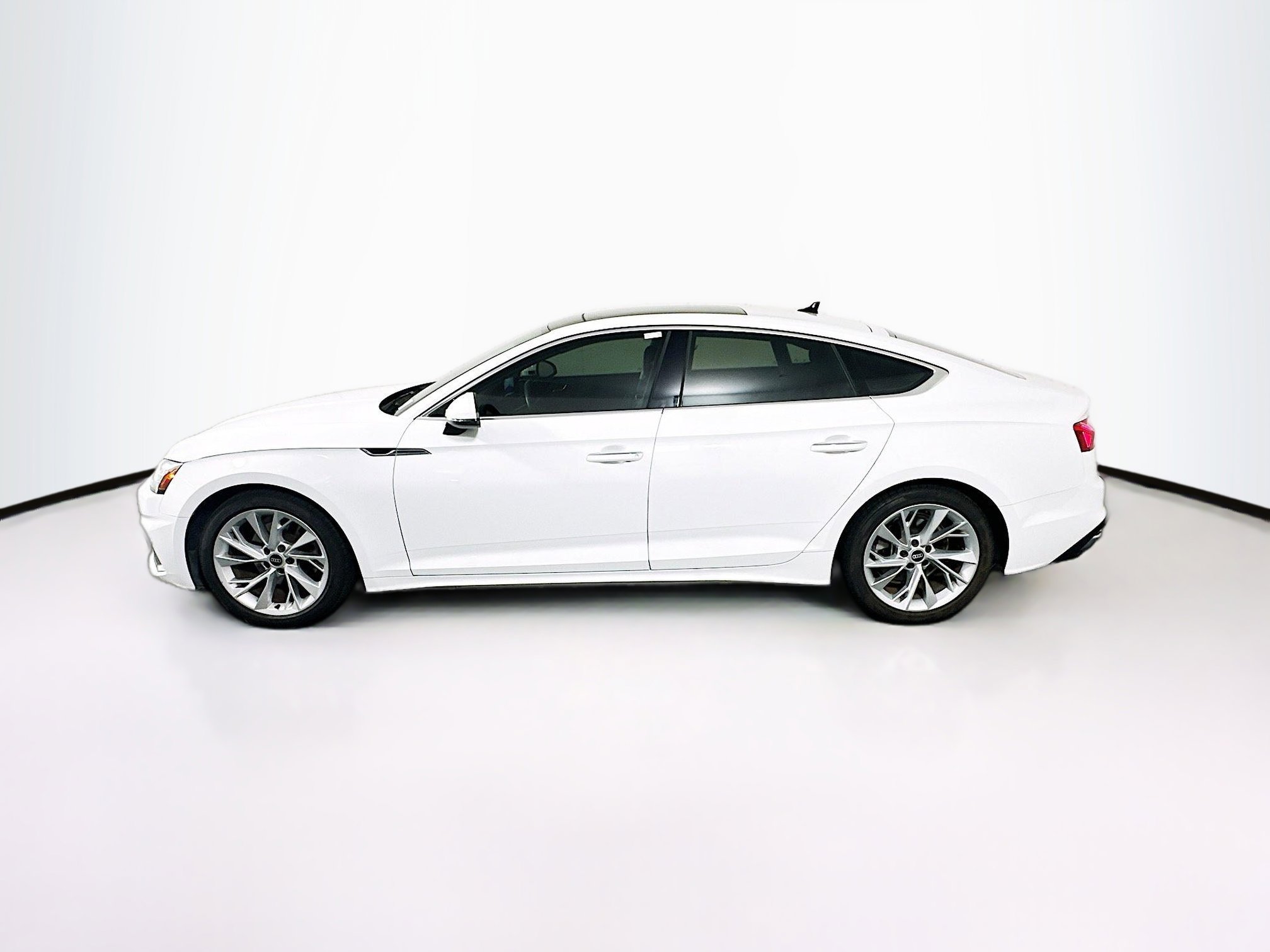 Used 2022 Audi A5 2.0T Premium w/ Convenience Package image 4