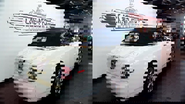 Used 2011 Rolls-Royce Phantom Drophead Coupe image 9