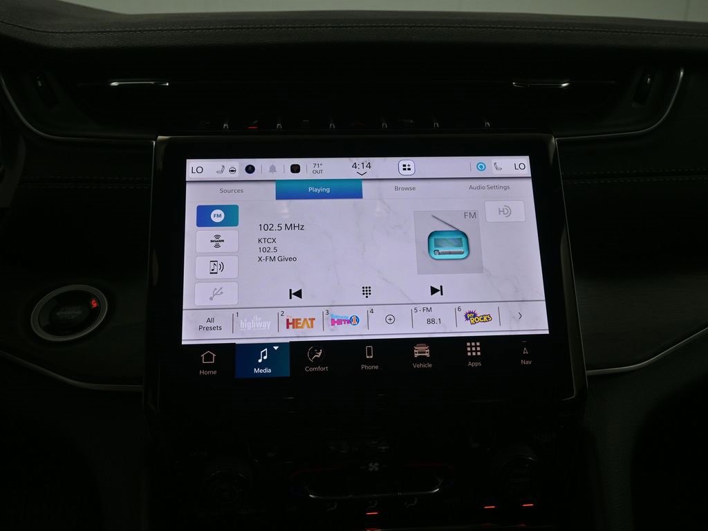 New 2025 Jeep Grand Cherokee L Limited w/ Black Appearance Package image 32