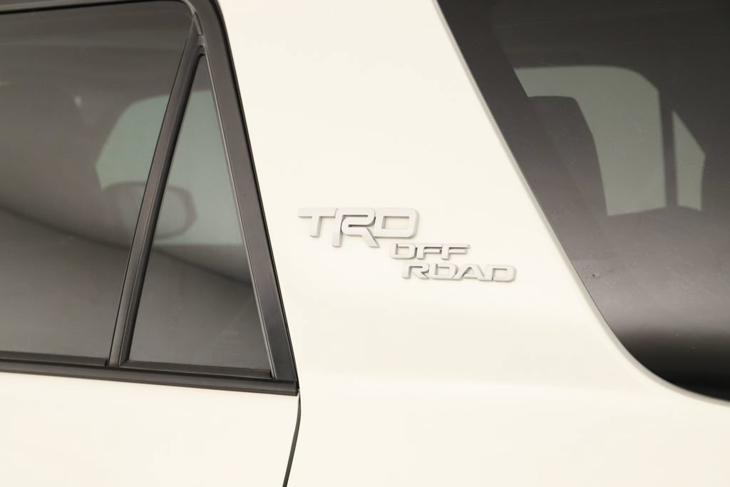 Used 2021 Toyota 4Runner TRD Off-Road Premium w/ Moonroof Package AWD/4WD image 34