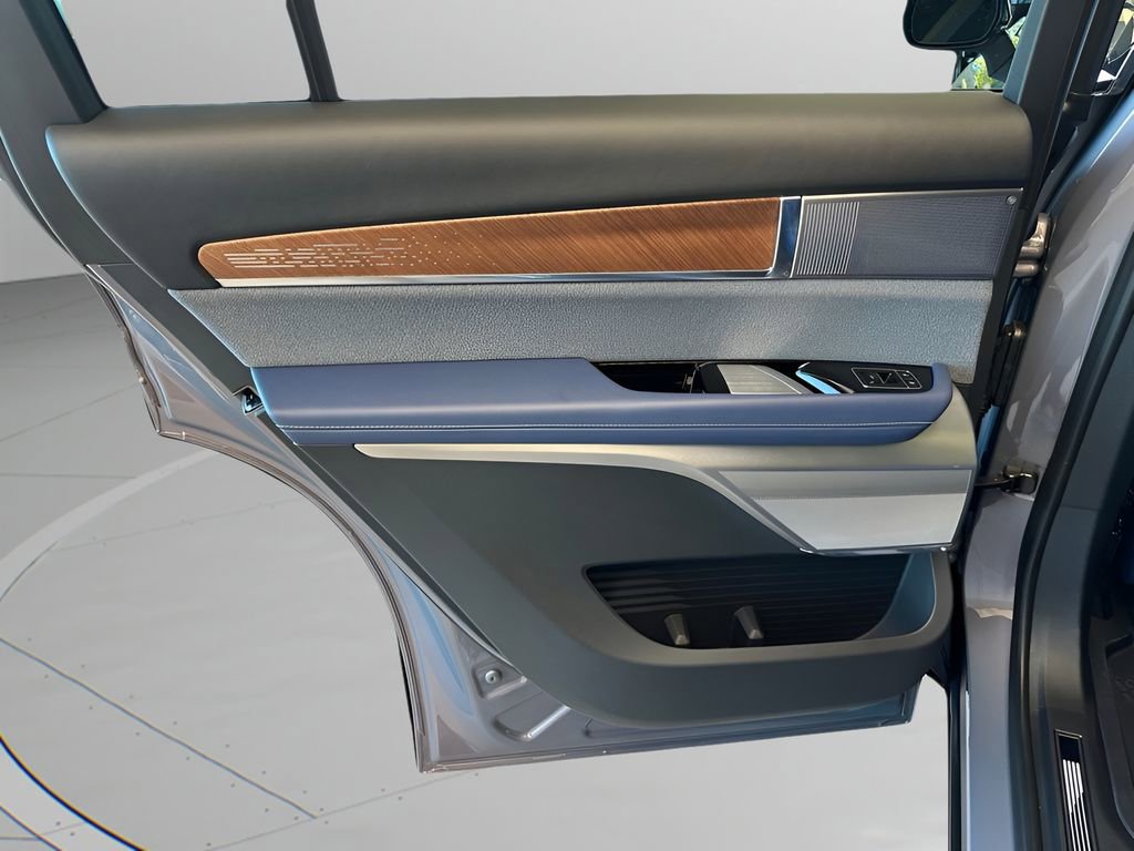 New 2026 Cadillac Vistiq Premium Luxury image 35