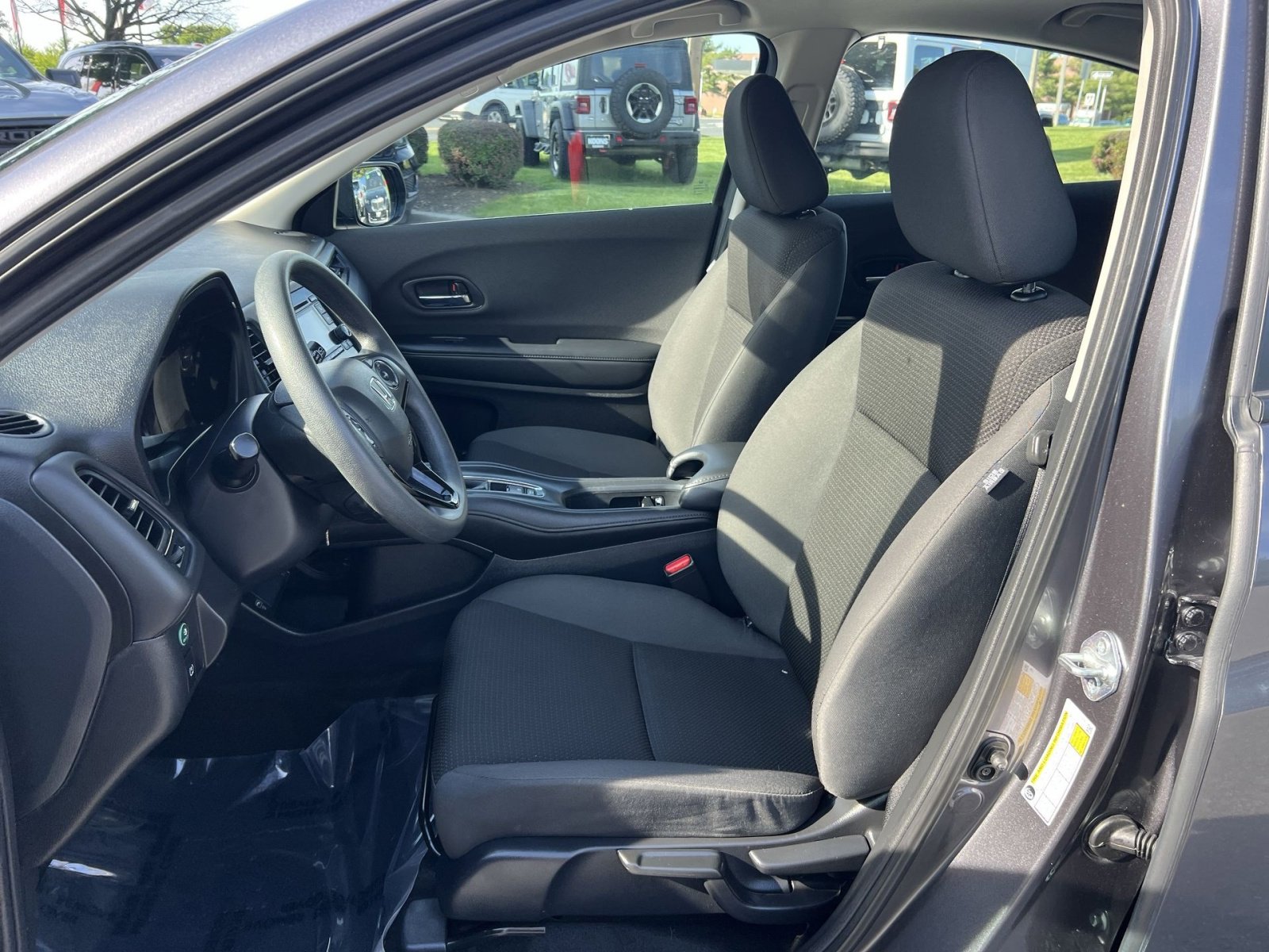 Used 2022 Honda HR-V LX image 13