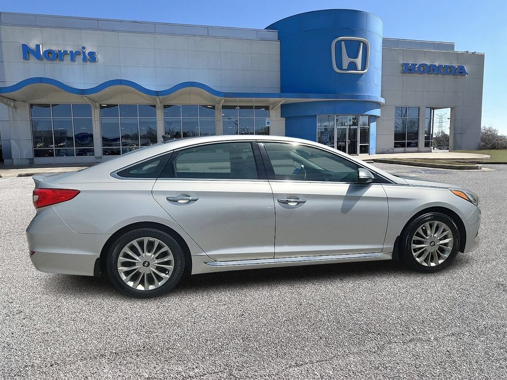 Used 2015 Hyundai Sonata Limited w/ Option Group 05 FWD image 5