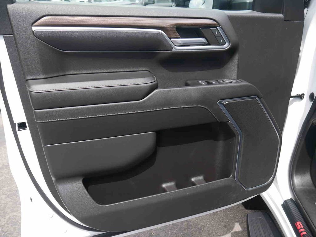 Used 2023 Chevrolet Silverado 1500 RST image 24