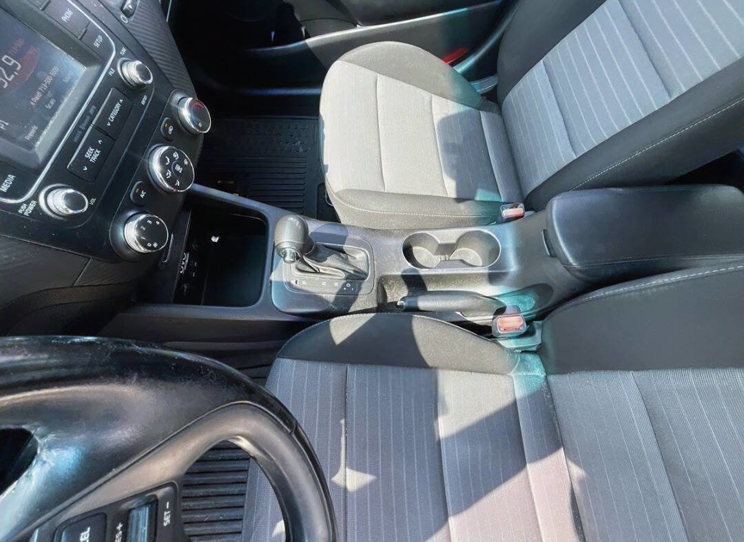 Used 2014 Kia Forte EX image 11