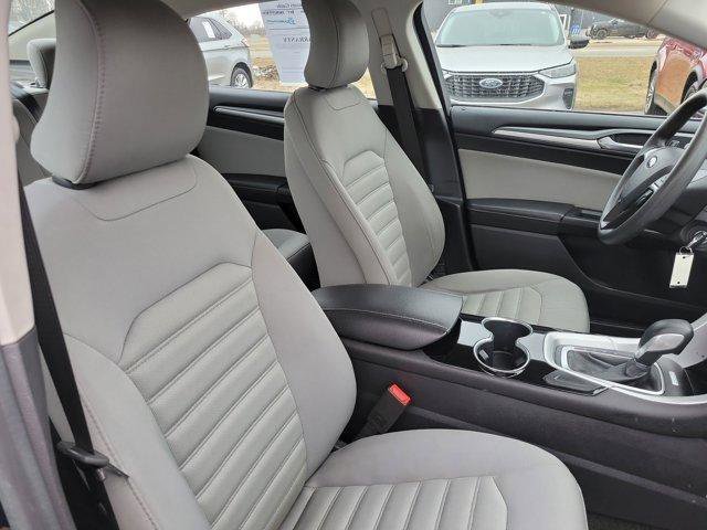 Used 2015 Ford Fusion S image 29