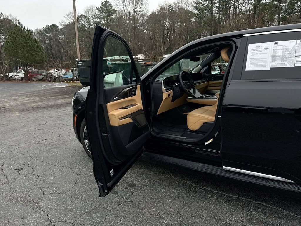 Used 2025 Cadillac Escalade IQ Luxury 2 AWD/4WD image 13