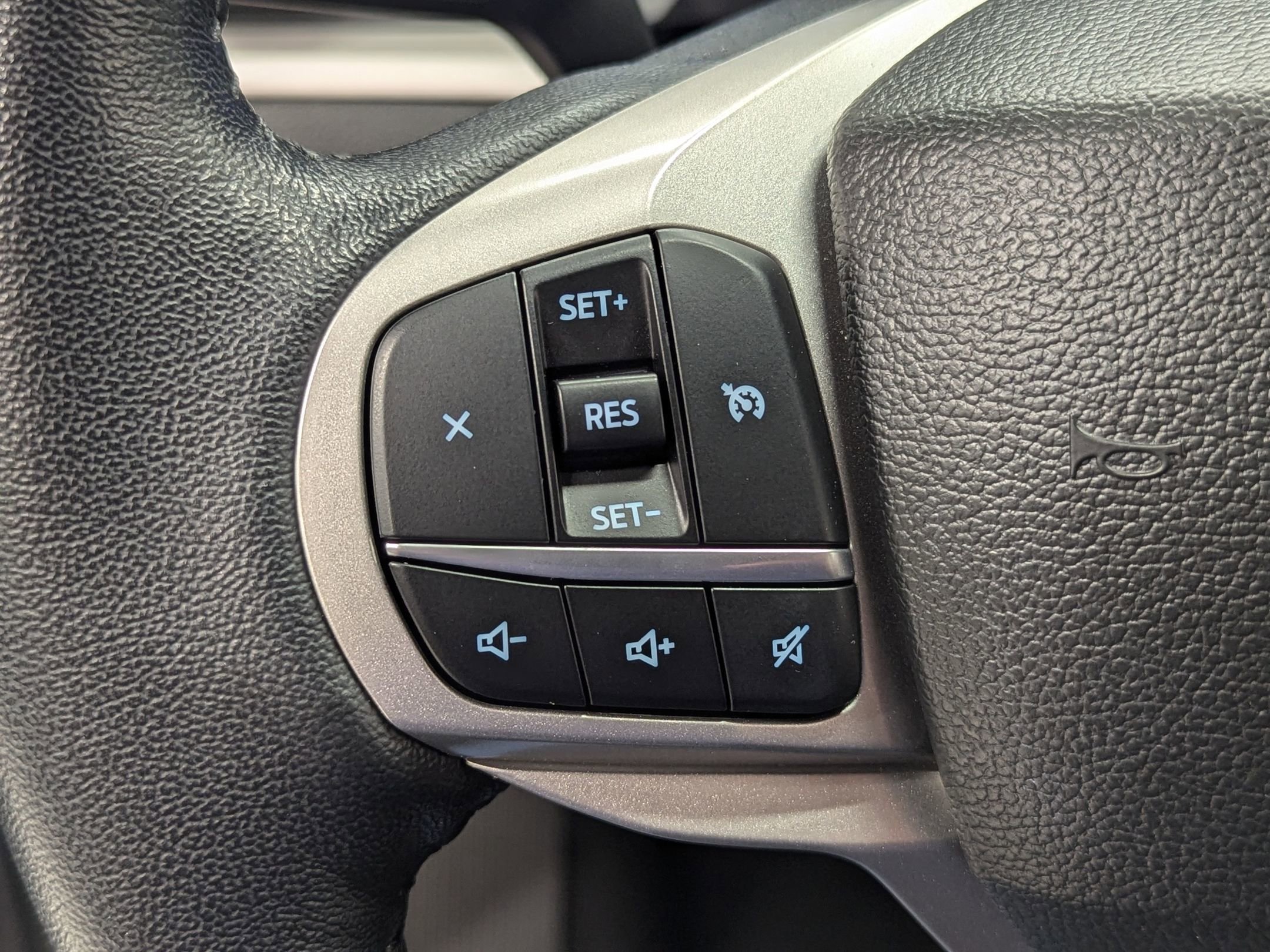 Certified 2023 Ford Explorer XLT w/ Class IV Trailer Tow Package image 12