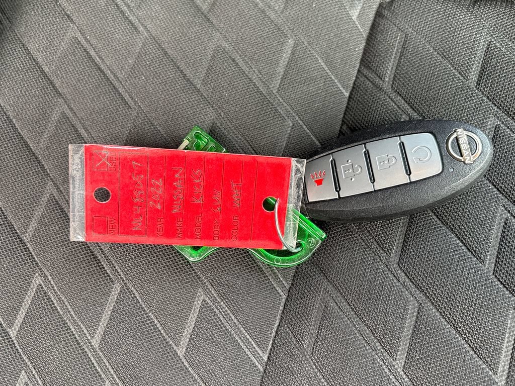 Used 2022 Nissan Kicks SV FWD image 28