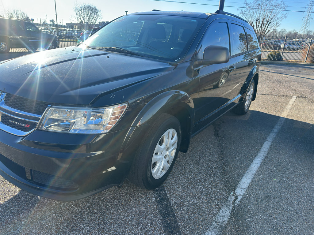 Used 2018 Dodge Journey SE image 2