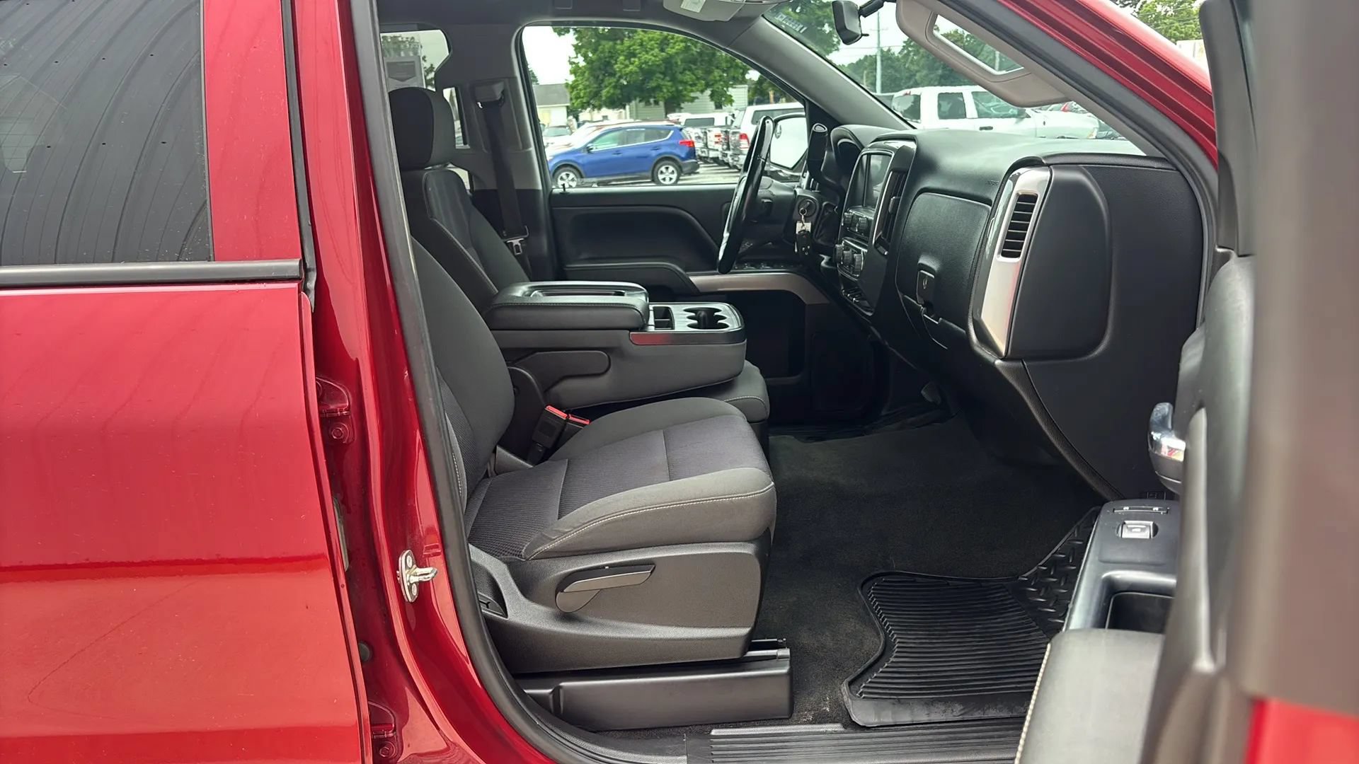 Used 2018 Chevrolet Silverado 1500 LT w/ All Star Edition AWD/4WD image 16