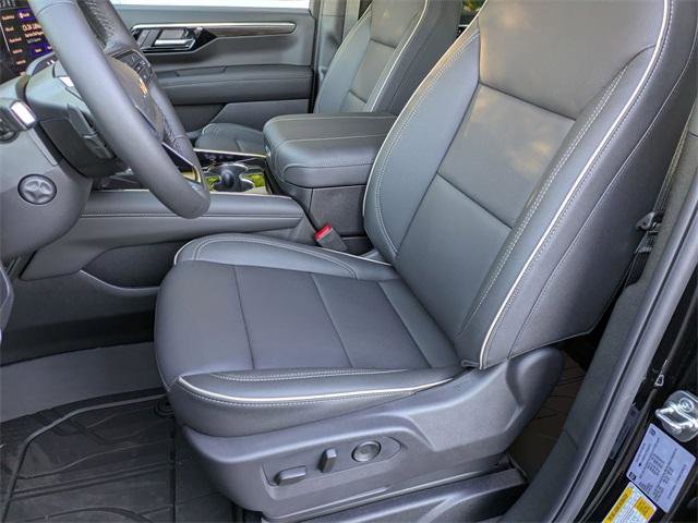 New 2026 Chevrolet Suburban Premier image 11