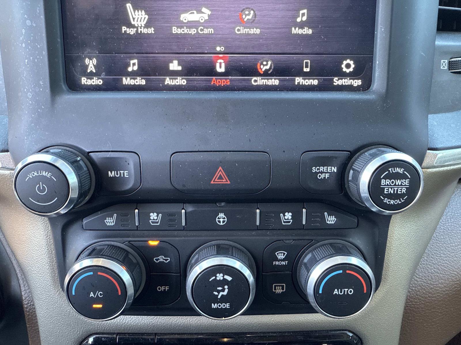 Used 2019 RAM 1500 Laramie image 25