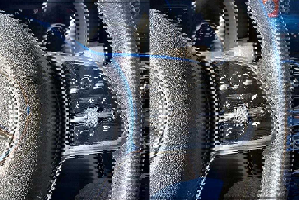 Used 2021 Mercedes-Benz GLC 300 4MATIC w/ Premium Package image 22