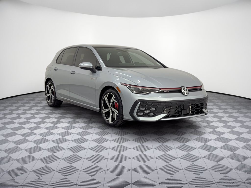 Used 2025 Volkswagen Golf SE FWD image 7