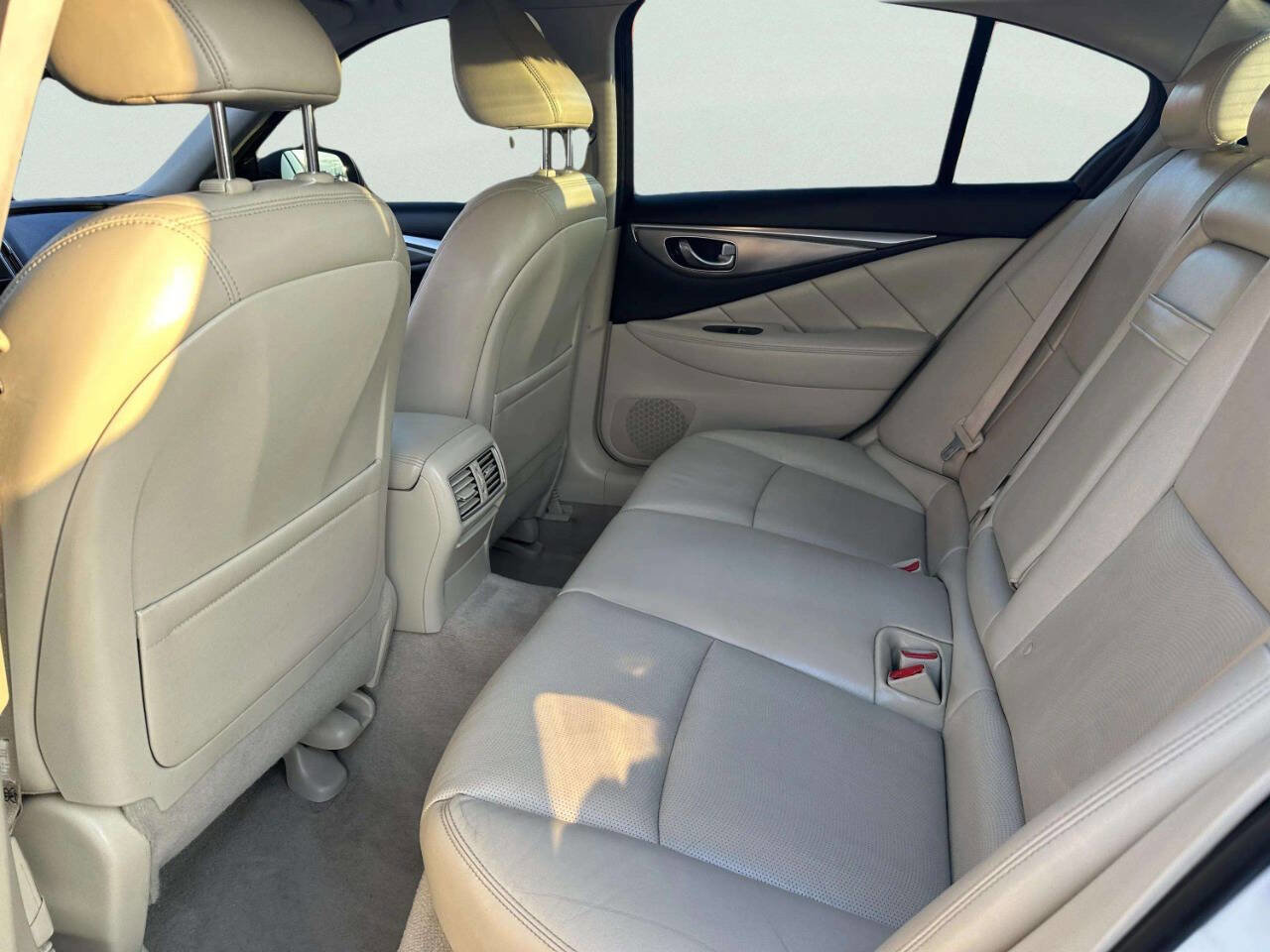 Used 2015 INFINITI Q50 Premium w/ Navigation Package image 11