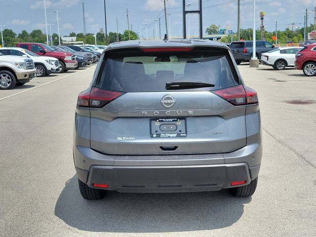 Used 2024 Nissan Rogue S AWD/4WD image 5