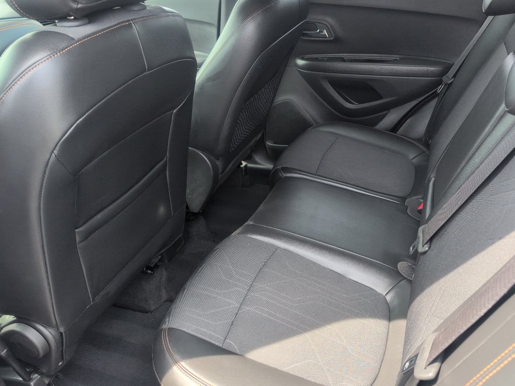 Used 2019 Chevrolet Trax LT w/ LT Convenience Package FWD image 21