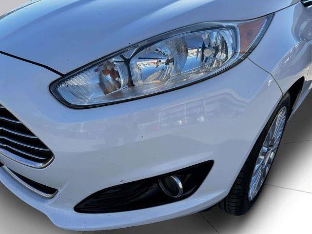 Used 2014 Ford Fiesta Titanium FWD image 12
