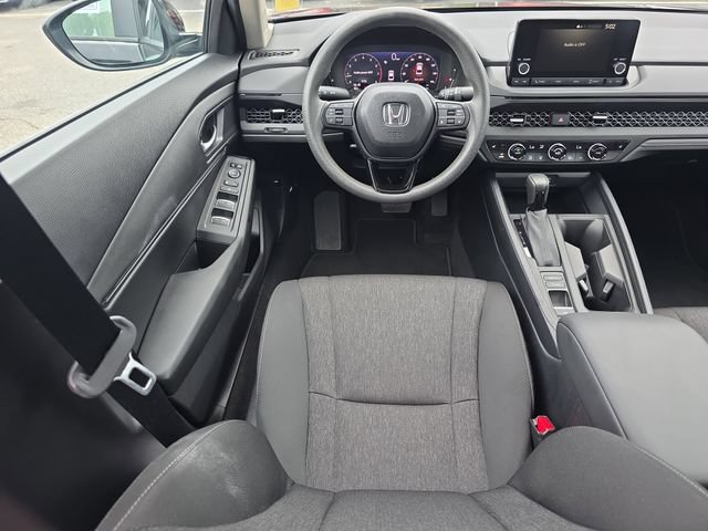Used 2025 Honda Accord SE image 12