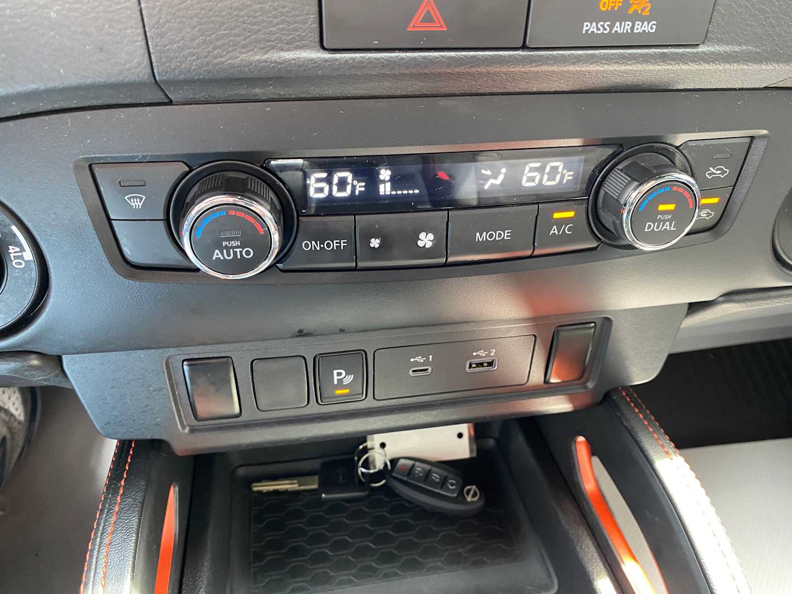 Used 2022 Nissan Frontier PRO-4X w/ Technology Package AWD/4WD image 25