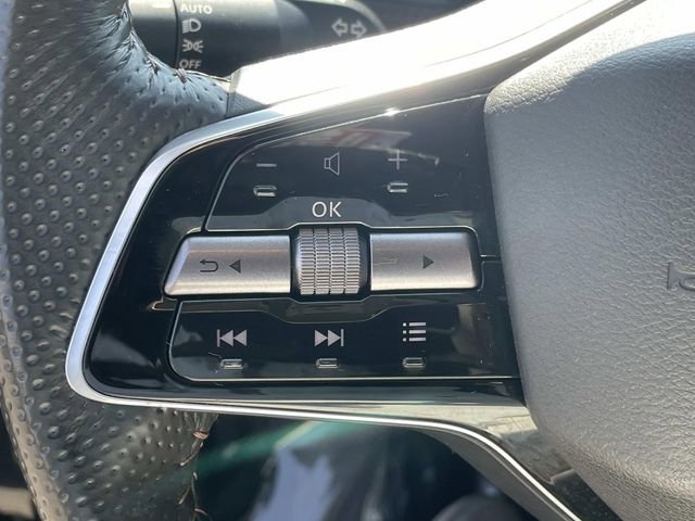 Used 2023 Nissan Ariya FWD image 19
