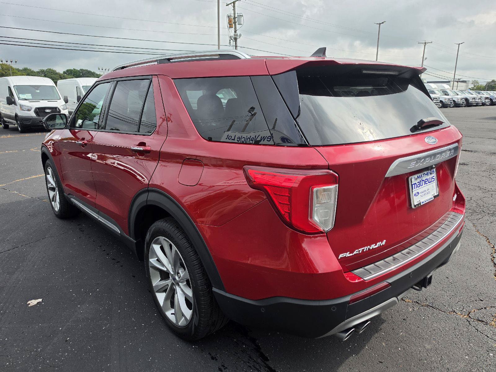 Used 2021 Ford Explorer Platinum w/ Equipment Group 601A AWD/4WD image 3
