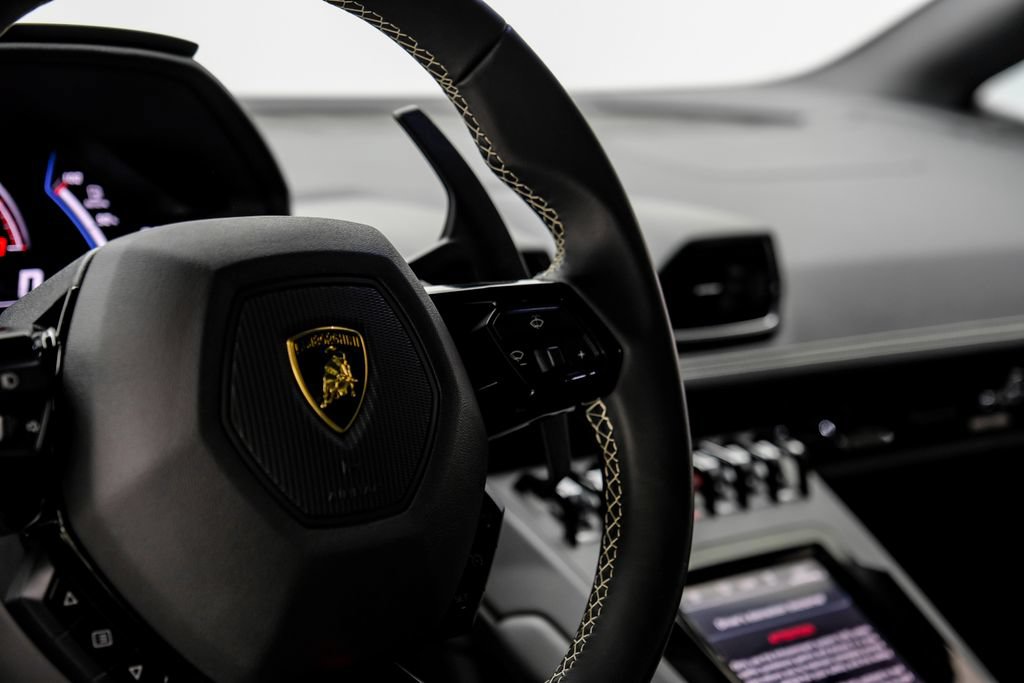 Used 2024 Lamborghini Huracan EVO AWD/4WD image 19