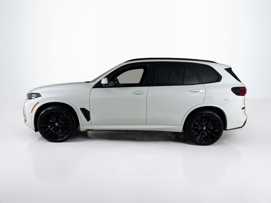 Used 2024 BMW X5 sDrive40i w/ M Sport Package image 2