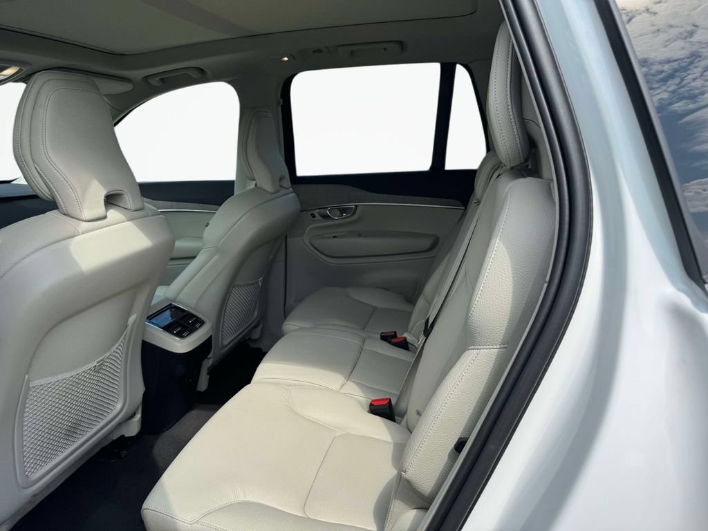 Used 2024 Volvo XC90 B6 Plus w/ Protection Package Premier AWD/4WD image 14