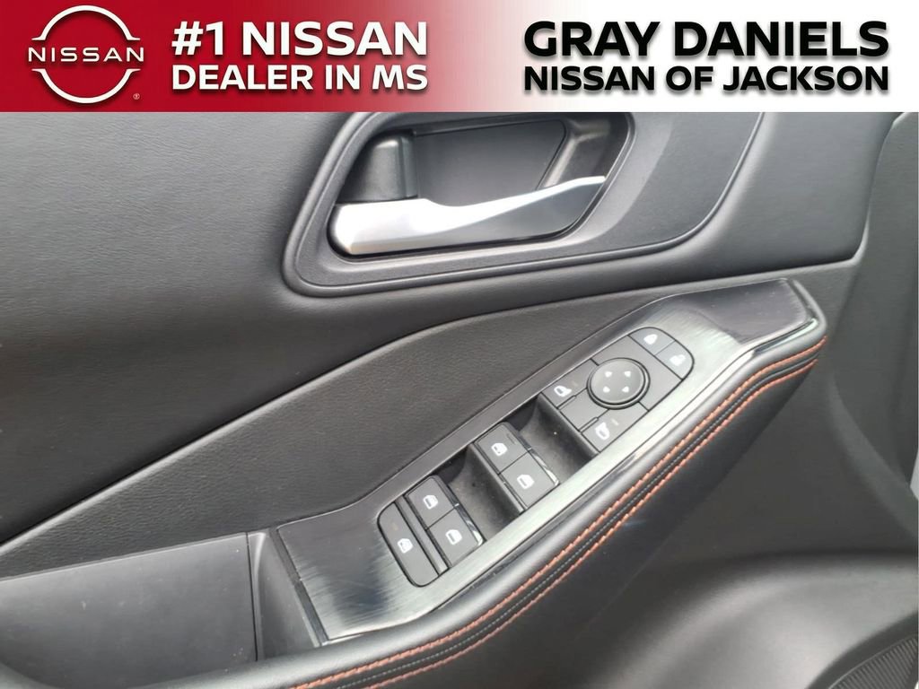 Certified 2025 Nissan Rogue SV AWD/4WD image 12