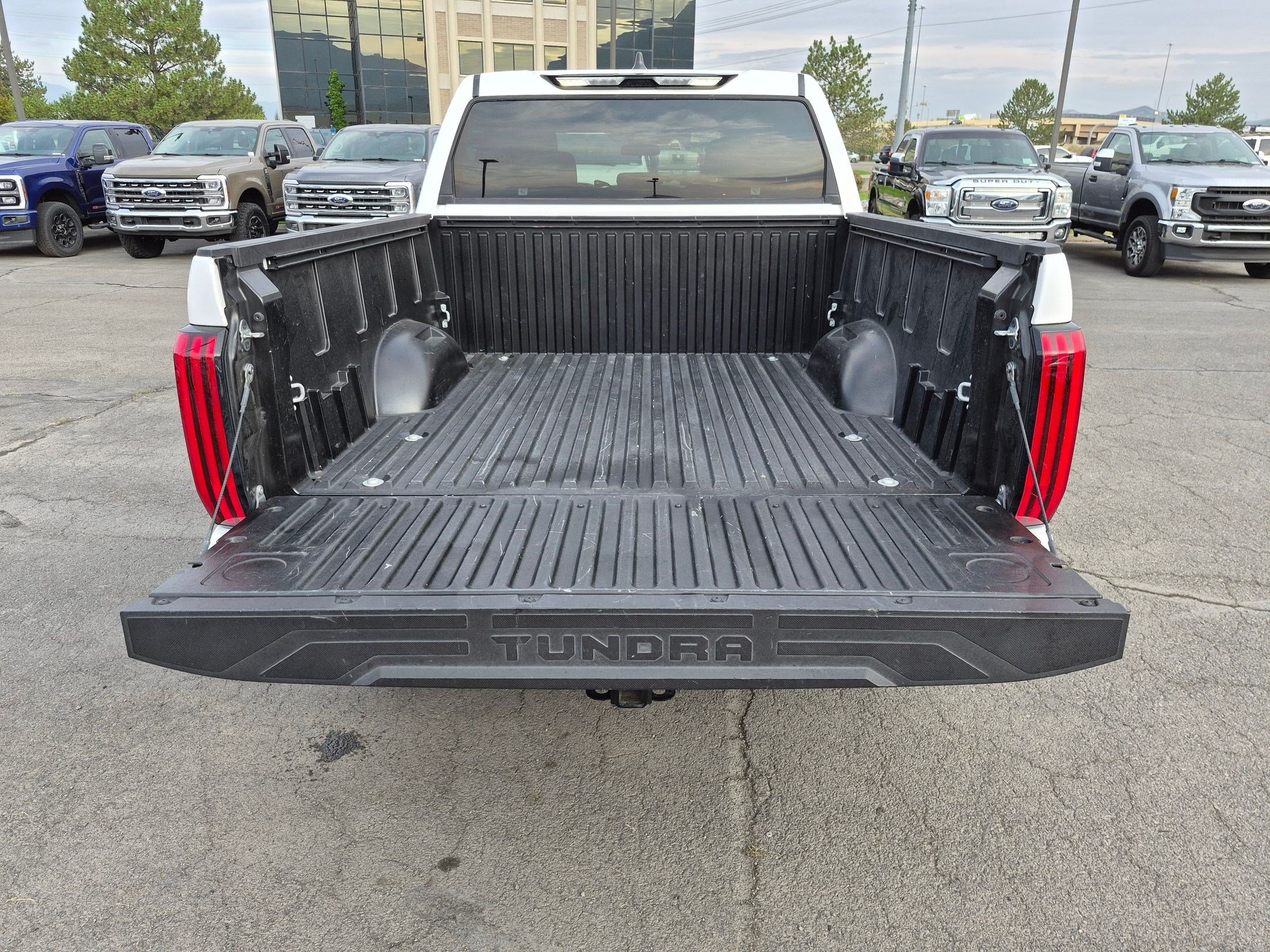 Used 2026 Toyota Tundra SR5 w/ SR5 Convenience Package AWD/4WD image 30