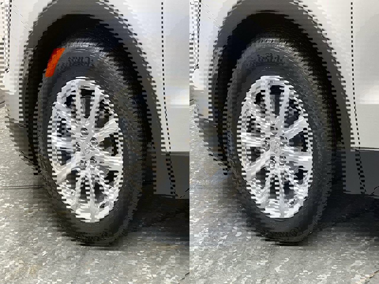 Used 2021 Cadillac XT4 Luxury w/ Cold Weather Package image 33