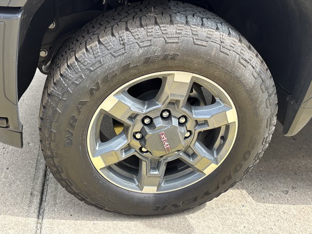 New 2026 GMC Sierra 2500 SLT w/ SLT Premium Package AWD/4WD image 38