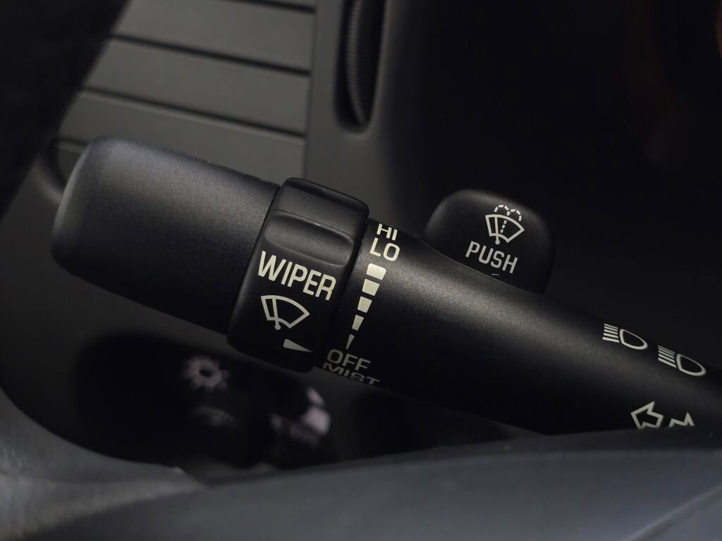 Used 2002 Chevrolet Monte Carlo SS w/ Preferred Equipment Group image 95