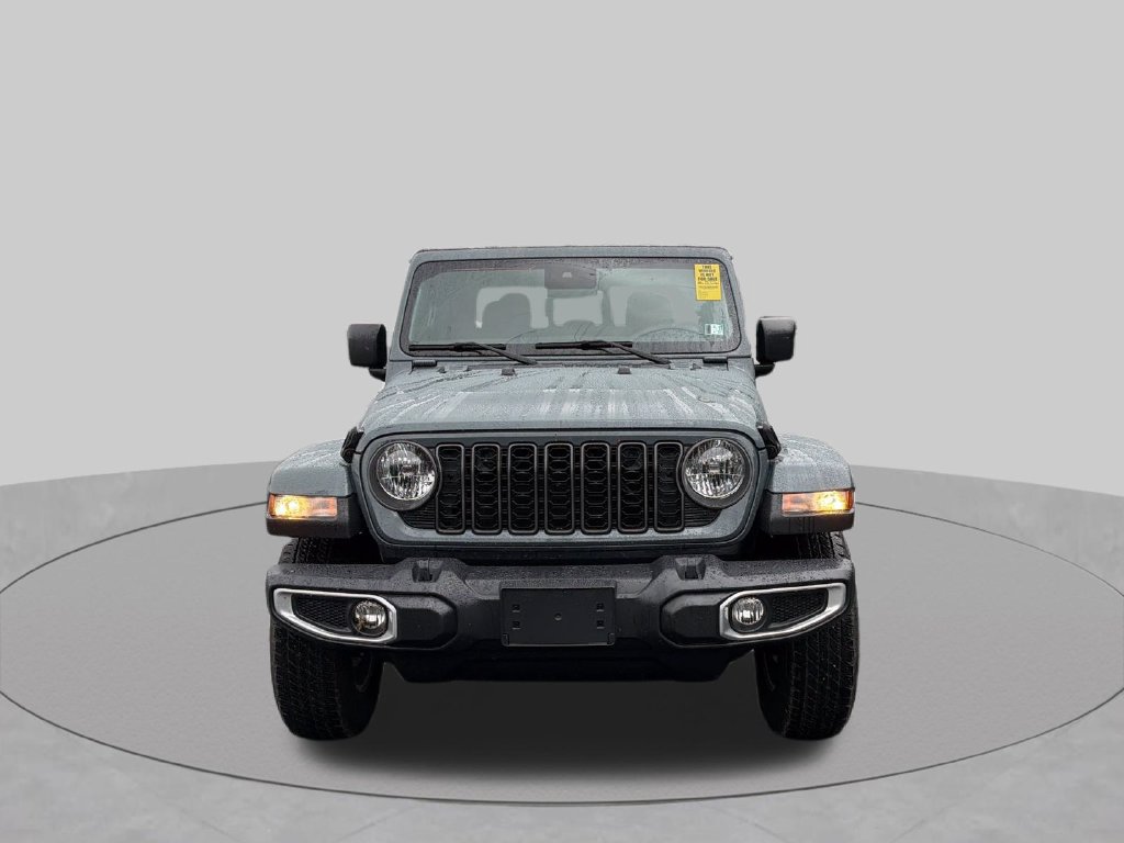 Used 2024 Jeep Gladiator Sport w/ Dual Top Group AWD/4WD image 2