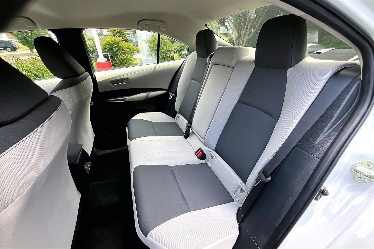 Used 2023 Toyota Corolla LE FWD image 24