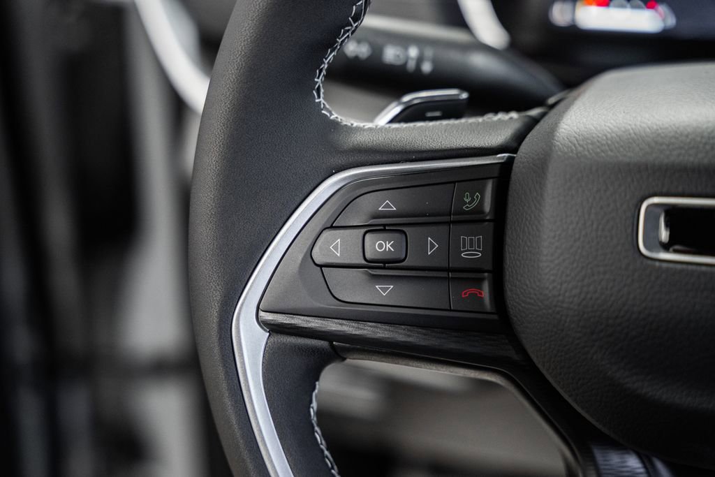 New 2025 Jeep Grand Cherokee Altitude image 26