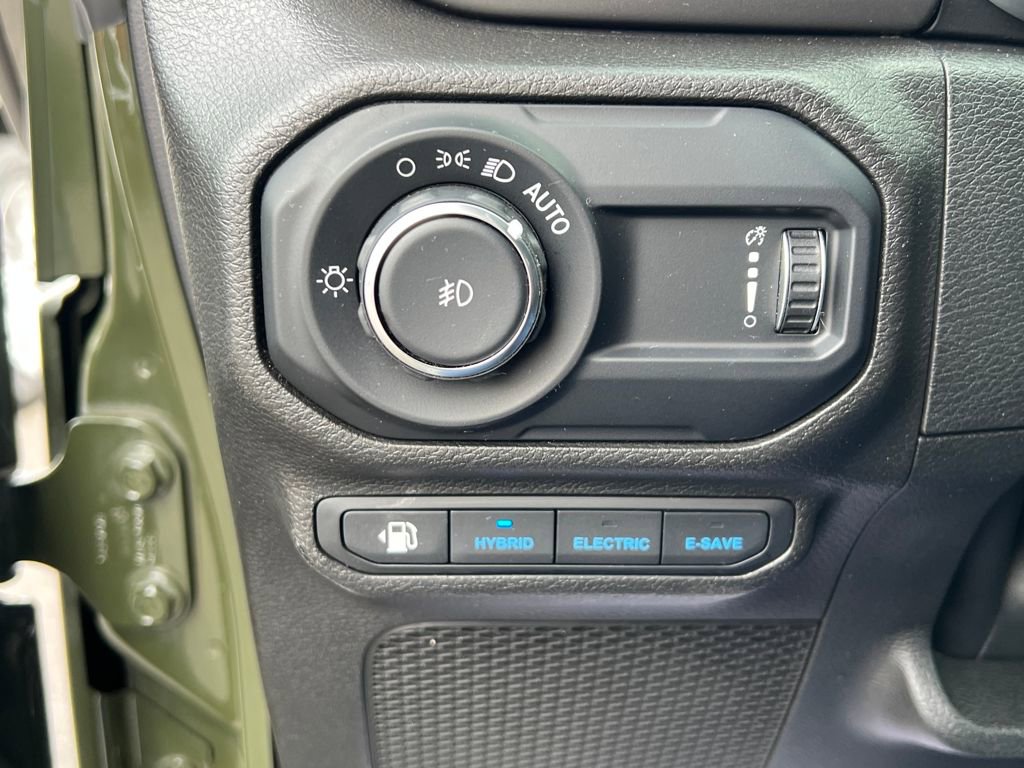 Used 2023 Jeep Wrangler Unlimited Rubicon 4xe image 30