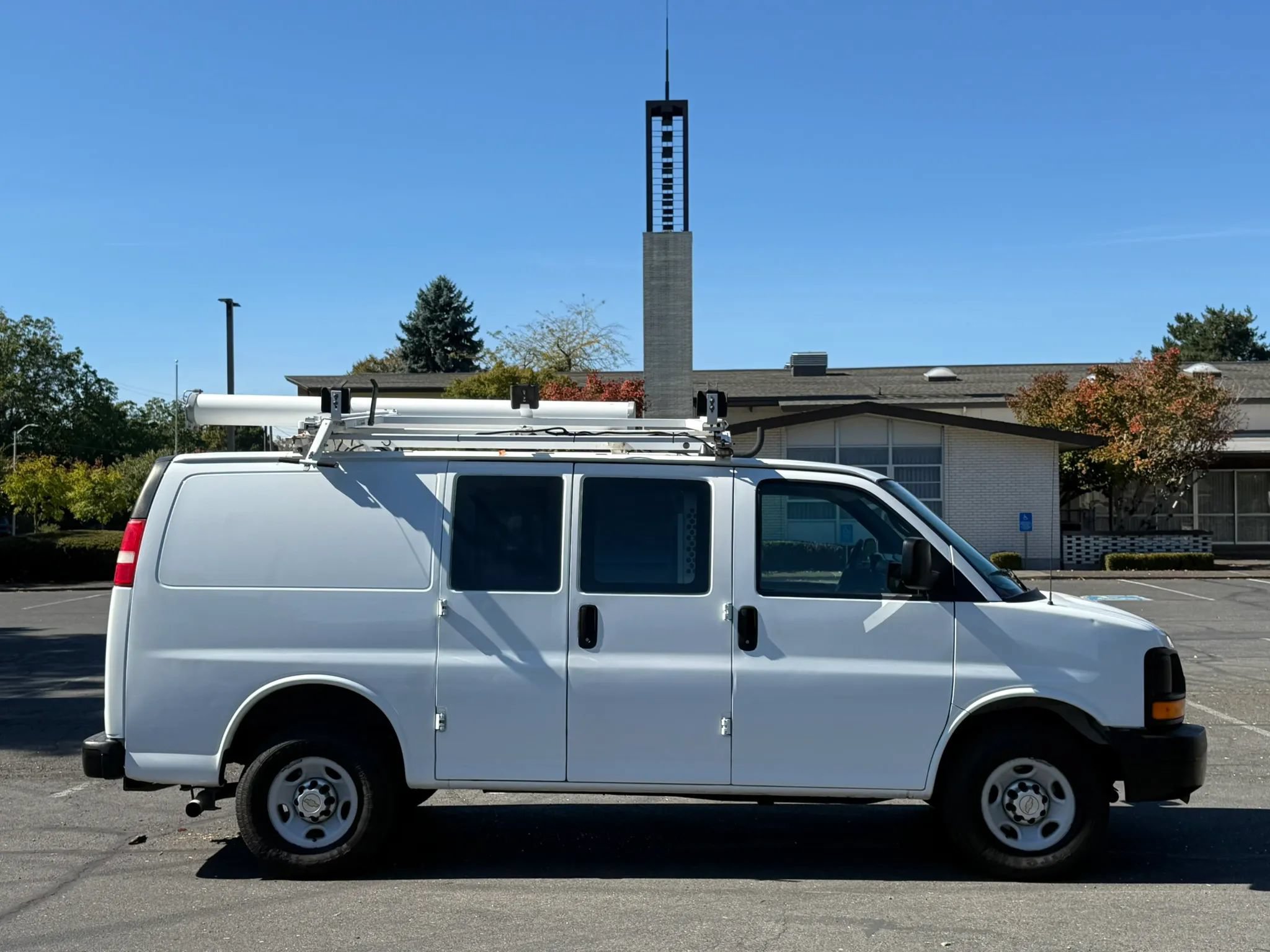 Used 2012 Chevrolet Express 2500 w/ Cold Climate Package RWD image 7