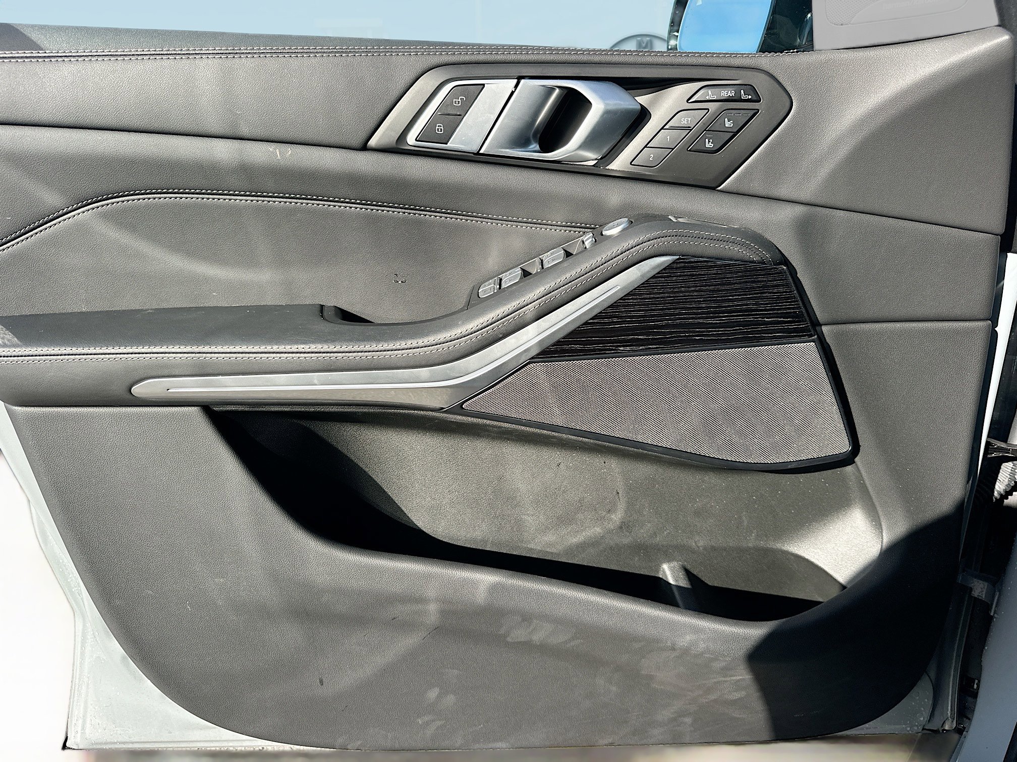 New 2025 BMW X7 M60i w/ Executive Package AWD/4WD image 22
