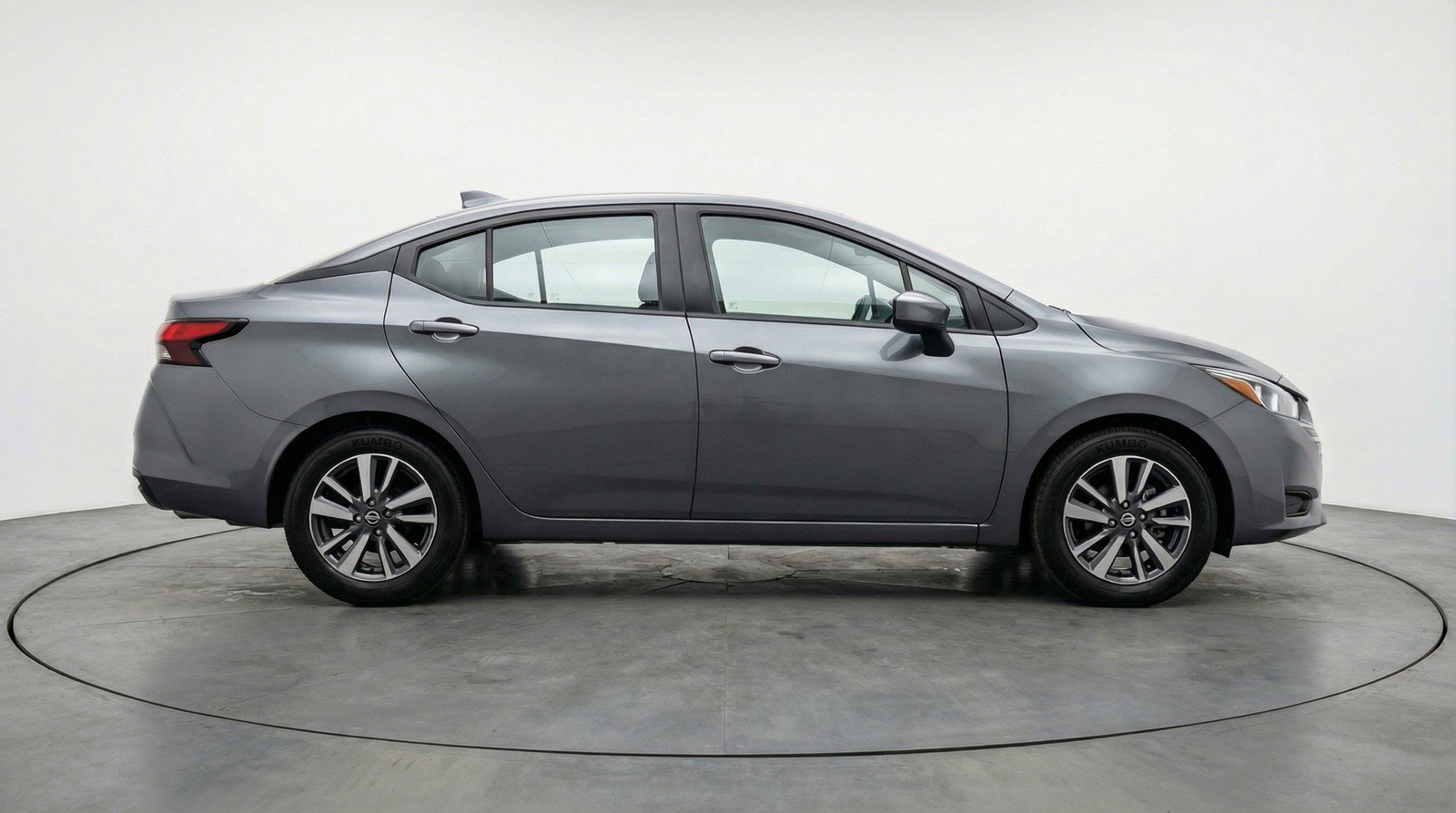 Used 2025 Nissan Versa SV image 11